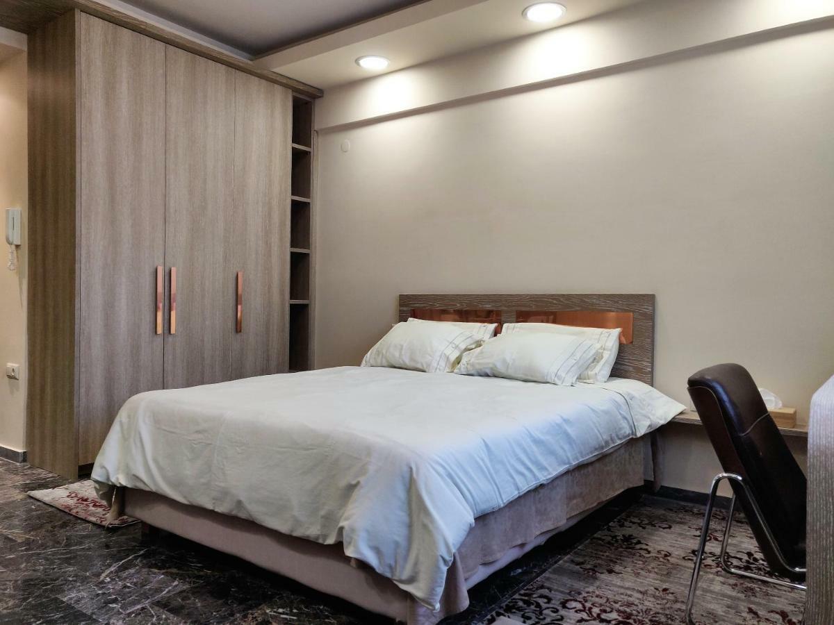 Agias Sofias Street Luxurious Studio Thessaloniki Exterior photo